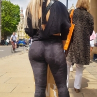 Candid sexy blonde babe with a bubble in camo print leggings standing in line Super Hot Blonde Bubble.mp4-2024-08-01-17h53m39s230.jpg