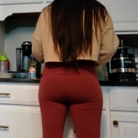 Candid ebony coworker or friend with a nice ass in red leggings in the kitchen (part 1) BVR_2022_01_22_23_36_43_1.mp4-2024-08-04-07h43m00s831.jpg