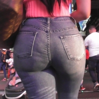 Candid sexy Latina milf with a phat ass in skin tight jeans 36.mp4-2024-08-04-08h15m14s023.jpg