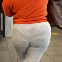 Candid thick Latina milf with a big booty and vpl in grey leggings 2020-11-22 17.32.36.mov-2024-08-04-12h11m08s582.jpg