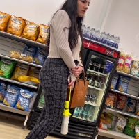 Candid pretty brunette girl with a big booty in tight patterned leggings copy_754D3583-A321-46A7-9CE3-25731F3B11A6.mov-2025-08-04-08h12m48s999.jpg