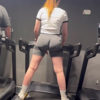 Candid gym babe with a sexy big booty in tight grey spandex shorts Unbelievable PAWG ass at the gym putting on show !! 😠😩.MOV-2025-08-04-11h07m45s158.jpg
