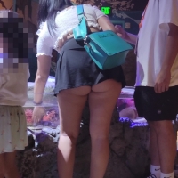 Sexy candid milf showing her ass cheeks at an aquarium and other bonus girls FDATA02.mp4-2023-08-05-07h48m37s722.jpg