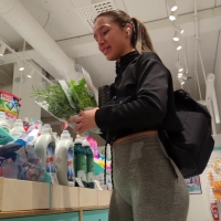 Beautiful candid girl out shopping in grey leggings with a nice ass YouCut_20230102_211948039.mp4-2023-08-05-12h04m25s027.jpg