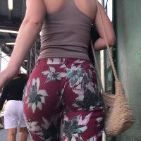 Jiggly ass in floral pants