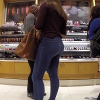 Big booty in tight jeans