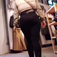Masked candid PAWG in tight leggings at the mall (1080p) Awesome PAWG bubble wm 1080HD TOC.mp4-2022-08-08-08h47m10s067.jpg