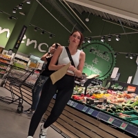 Beautiful candid redhead girl grocery shopping in TEVEO leggings with a nice ass InShot_20230617_192119731.mp4-2023-08-08-10h03m50s012.jpg