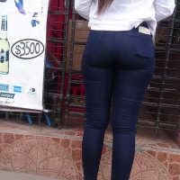 Delicious Latina booty