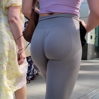 Candid fit blonde chick with a great ass in grey leggings grayleggingblnd.mp4-2023-08-10-12h26m11s033.jpg