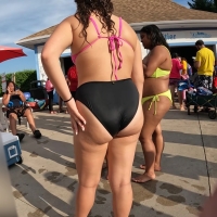 Candid big booty girl in line for ice cream in a black bikini iscream.mp4-2023-08-10-15h41m56s566.jpg