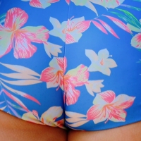 Candid girl with a nice ass in floral print shorts capped up close InShot_20240804_205220653.mp4-2024-08-10-13h15m20s652.jpg