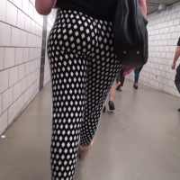 Candid girl with a nice ass in diamond patterned leggings stealth_11.mp4-2023-08-11-09h00m37s608.jpg