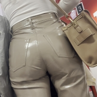 Candid beautiful blonde girl with a nice ass in shiny pants IMG_7663.MOV-2024-08-11-14h54m33s373.jpg