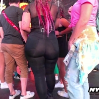 Huge black booty in jeans (part 1)