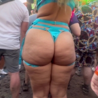 Candid strapped up Persian raver chick with a sexy phat ass in a little thong dancing (part 2) Strapped Up Phat Ass Person Blue Pt2.mov-2025-08-15-06h18m57s260.jpg