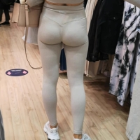 Hot ass candid blonde babe with an insane tight ass in leggings shopping insane ass.mp4-2022-08-16-16h28m30s859.jpg