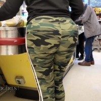 Huge camo booty