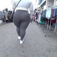 Enormous leggings booty