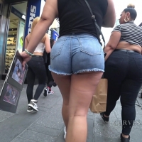 Sexy Latina cheeks
