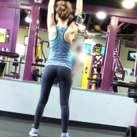 Sexy skinny gym babe
