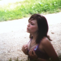 Cute girl with nice cleavage and bra peeking out Girls bra peek and cleavage
