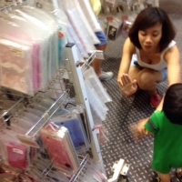 Asian candid milf in white top showing some cleavage tumblr_nyzdi6mGR11u0uajvo5_1280.jpg