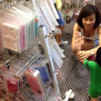 Asian candid milf in white top showing some cleavage tumblr_nyzdi6mGR11u0uajvo7_1280.jpg