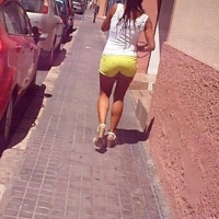 Busty candid brunette babe in yellow shorts and showing some cleavage serpiente567 - big busty promise 2. - 0002shot0007.jpg