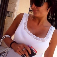 Busty candid brunette babe in yellow shorts and showing some cleavage serpiente567 - big busty promise 2. - 0023shot0127.jpg
