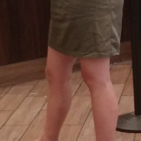 Candid legs and feet...._1BF697E.jpg