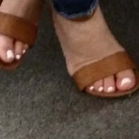 Candid legs and feet...._1C94F45.jpg