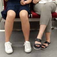 Candid legs and feet...._1BFBD19.jpg