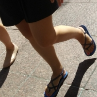 Candid legs and feet...._1EBED1C.jpg