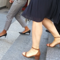 Candid legs and feet...._3A54FC6.jpg