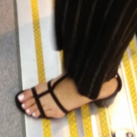 Mix of various candid feet and legs in public Candid legs and feet...._439C826.jpg