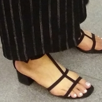 Mix of various candid feet and legs in public Candid legs and feet...._A5B1730.jpg