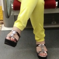 Mix of various candid feet and legs in public Candid legs and feet...._D949C04.jpg