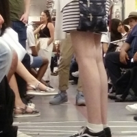 Candid legs and feet...._EC9BB67.jpg