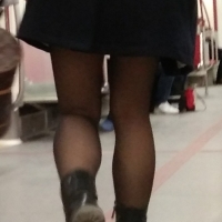 candid legs and feet...._764B1E3.jpg