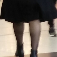candid legs and feet...._239CDBD.jpg