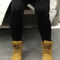 candid legs and feet...._3856246.jpg