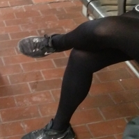 candid legs and feet...._A65FA98.jpg
