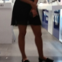 candid legs and feet...._A4415DB.jpg
