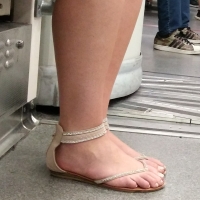 Mix of various candid feet and legs in public Candid legs and feet...._6F6AC7E.jpg