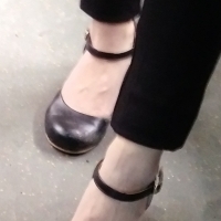 Mix of various candid feet and legs in public Candid legs and feet...._E457D89.jpg