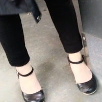 Mix of various candid feet and legs in public Candid legs and feet...._EAF3720.jpg
