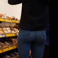Candid blonde girl shopping with a nice booty in tight jeans ihaveurknickers - Creepin on teen ass - 000420171017_082030.png