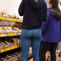 Candid blonde girl shopping with a nice booty in tight jeans ihaveurknickers - Creepin on teen ass - 000620171017_082125.png