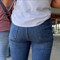Candid sexy girl with a slim ass in tight blue jeans at the train station Train_blue.mp4-2023-08-18-16h58m16s435.jpg